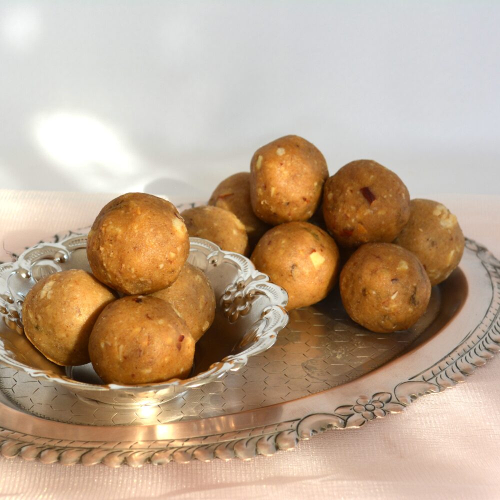 Atta Ladoo